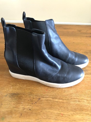 Dkny blue wedge boots - uk, 6