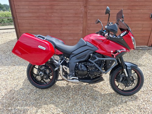 Triumph tiger 1050 - tiger, sport.