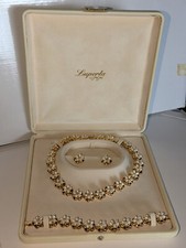 Quality Cultured Freshwater Pearl Necklace, Bracelet & Earring Set