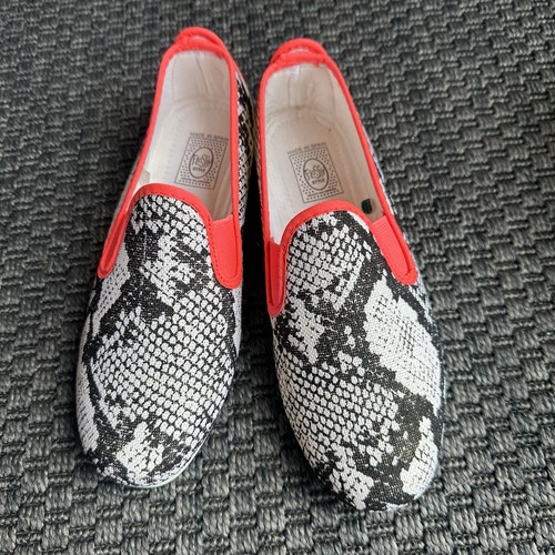 Flossy snake print - flossy,