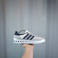 UK 8 - adidas Originals