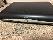 Sky Plus DRX890WL HD 500 GB Set Top Box - Black/Silver with remote control