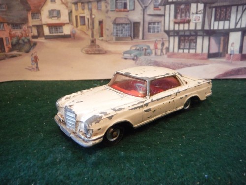 Corgi 230 mercedes - benz, 220