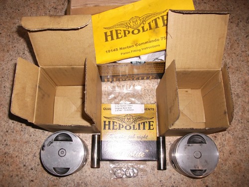Norton 750cc hepolite pistons - norton,