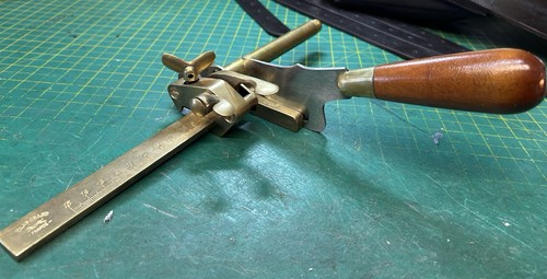 Plough gauge blade - +, /