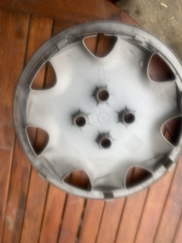 Volvo wheel trim fair good - wheel, fair-good