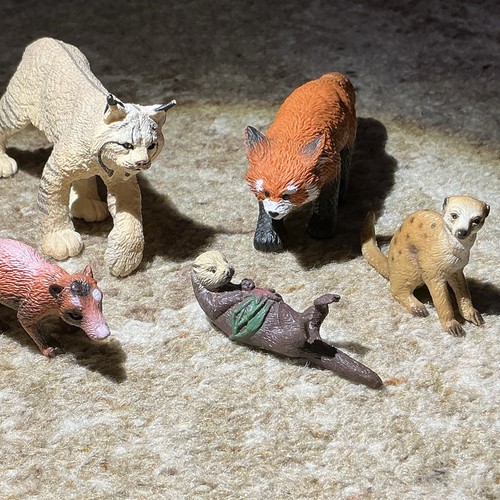 Misc animal figurines - misc., lynx