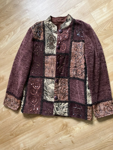 Coat beautifully made - , with