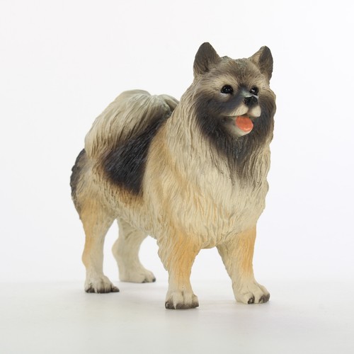 Keeshond figurine hand - keeshond,