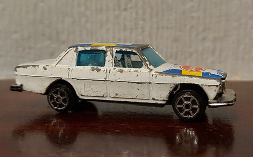 Summer volvo 164 model car - e,
