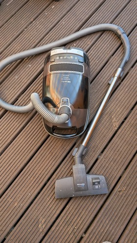Miele vacuum cleaner - c3, full