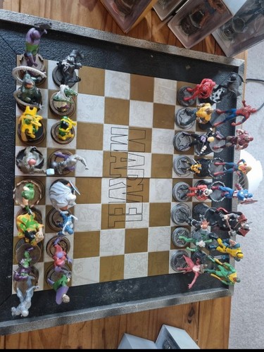 Eaglemoss marvel chess set - ,