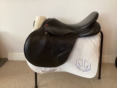 Albion adjusta jump saddle - albion,