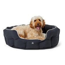 3 Peaks Scalloped Dog Bed