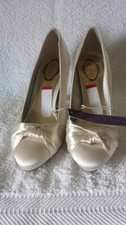 Price reduced !!!! Debut Debenhamsl Shoes Women's Size UK 7 Satin Ivory Slip On.