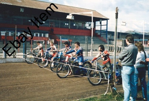 6x4 colour photo newcastle - photo,