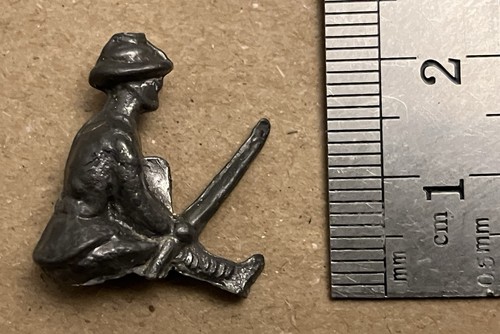 Vintage crescent toy soldiers - crescent,