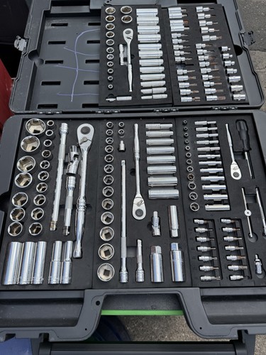 Halfords advanced socket set - halfords,