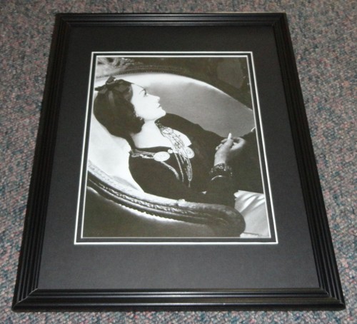 Coco chanel framed - chanel, photo