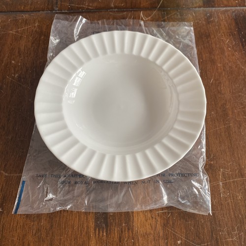 Warmstry royal worcester - royal, white