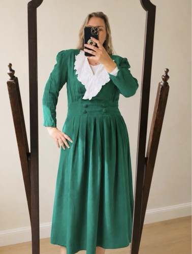 Women green white neck - women’s, v-neck
