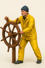 TG1 Helmsman for model yacht