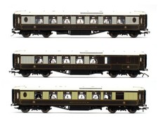 HORNBY 'OO' GAUGE RAKE OF 3 PULLMAN 'THE BOURNEMOUTH BELLE' COACHES