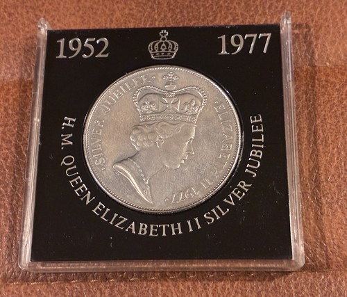 Queen elizabeth silver - queen,