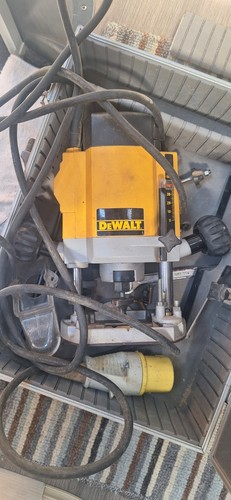 Dewalt dw615l 115v 900w - dewalt,