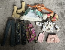 Bratz Dolls Clothing Bundle. Accessories