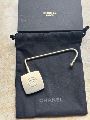 Chanel beaute novelty bag - chanel,