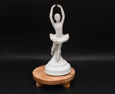 Vintage 1970s Musical Ballerina Rotates Whilst Playing The Nutcracker Suite