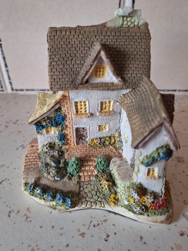 Multicoloured painted resin - painted,