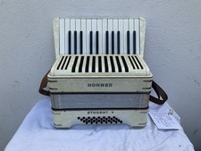 Hohner Student V 32 Bass Keys with two voices VERY,VERY RARE PIECE TO FIND 