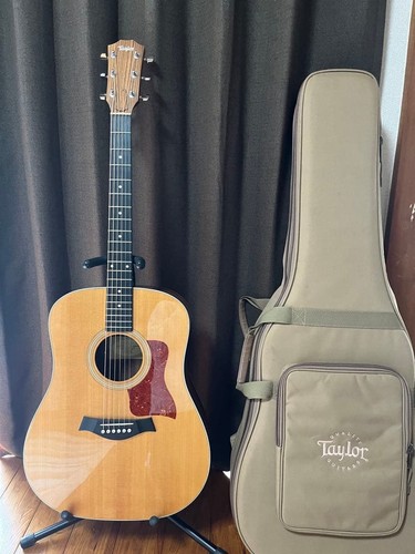 Taylor 210 acoustic guitar - taylor,