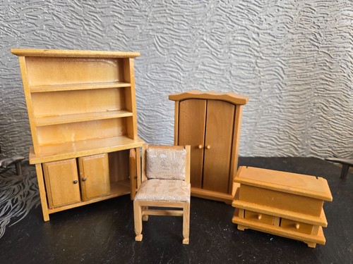 Doll house pine - house, vintage