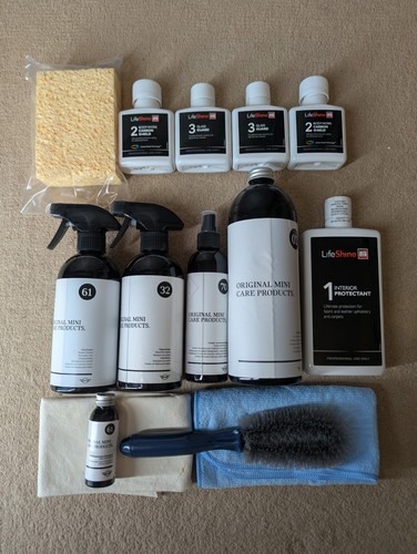 Car cleaning kit with brushes - kit,