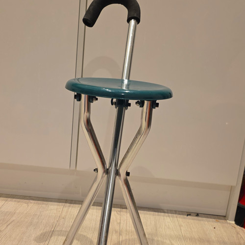 Folding tripod stool - tripod,