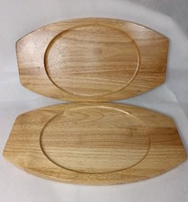 Set of 2 Wooden Serving Plates
