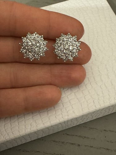 9ct gold cluster aquamarine - 9ct,