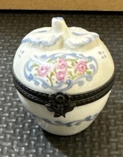 Vintage Limoges France Trinket Box Floral Apple MC Peint Main Signed Flower Clsp