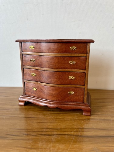 Miniature antique serpentine - miniature,
