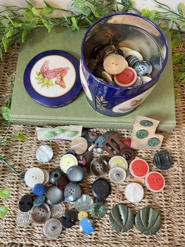 Vintage biscuit tin buttons - vintage,