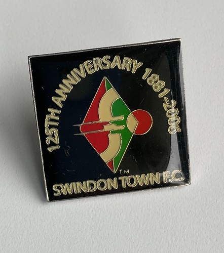 Swindon town pin badge - fc,