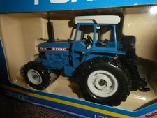 ERTL  Ford TW-5 Tractor 1/32.