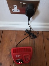 Milwaukee M12 Charger C12C