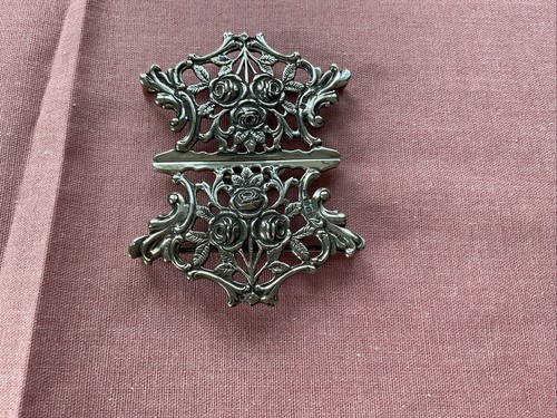Silver nurses buckle 51gm - silver,