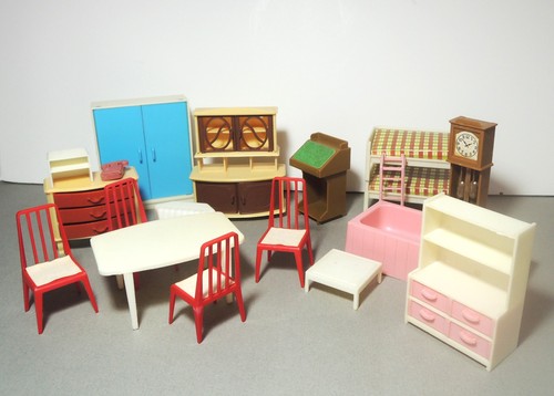 Vintage dolls house - , furniture