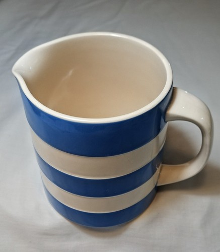 Vintage green cornishware - t.g.,