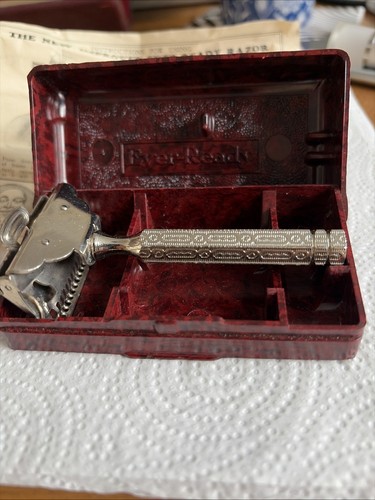 Razor set with - with, travel